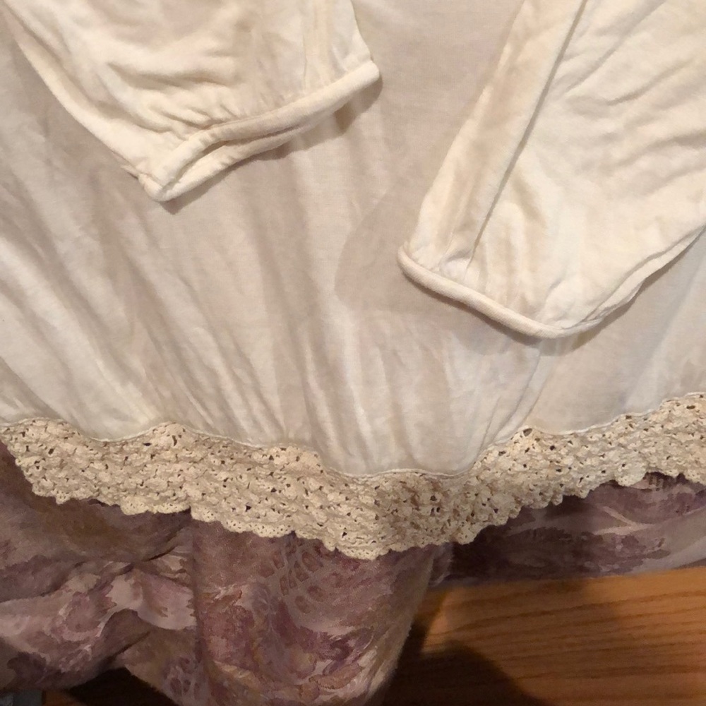 Shirt - Picture 3 of 4